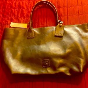 Dooney and Bourke Florentine leather Russel tote *NEW* with tags!